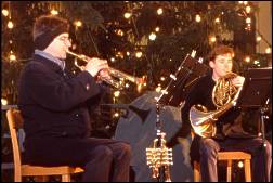 Vienne : Musiciens au marché de Noël dans la cour du château impérial de Schönbrunn